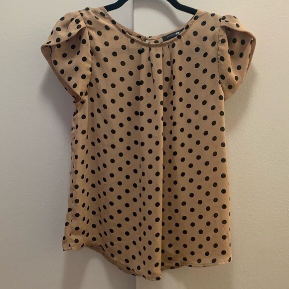 Papermoon Polka Dots Keyhole Back Petal Sleeves Top - Picture 3 of 6